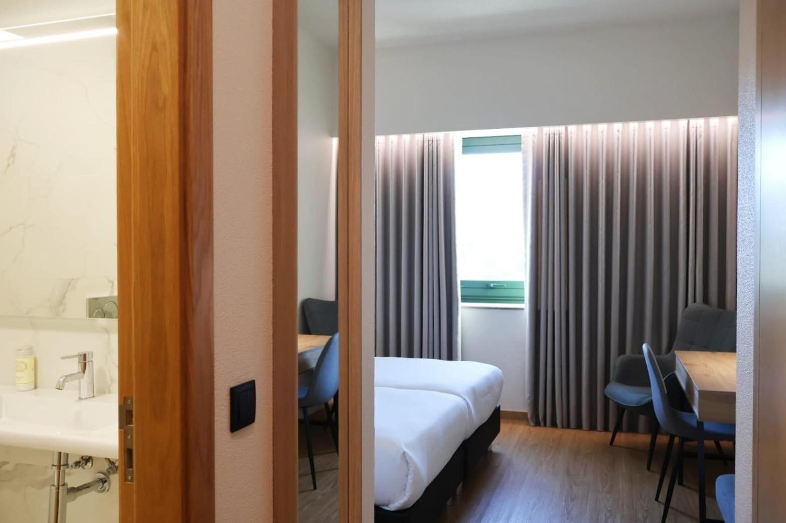 Hotel Santhyago Trofa Buitenkant foto